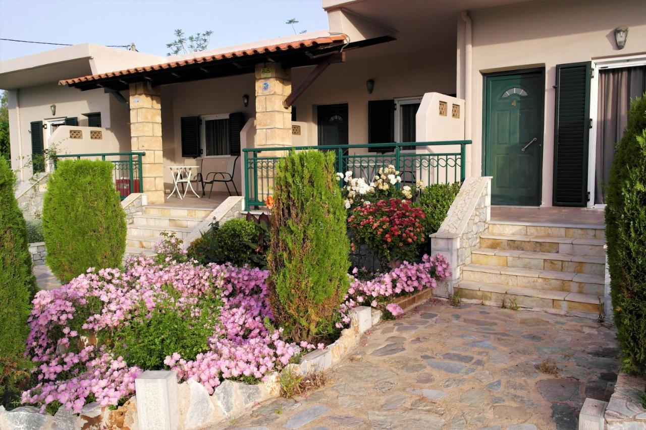 Voulas Apartments Stoúpa Esterno foto
