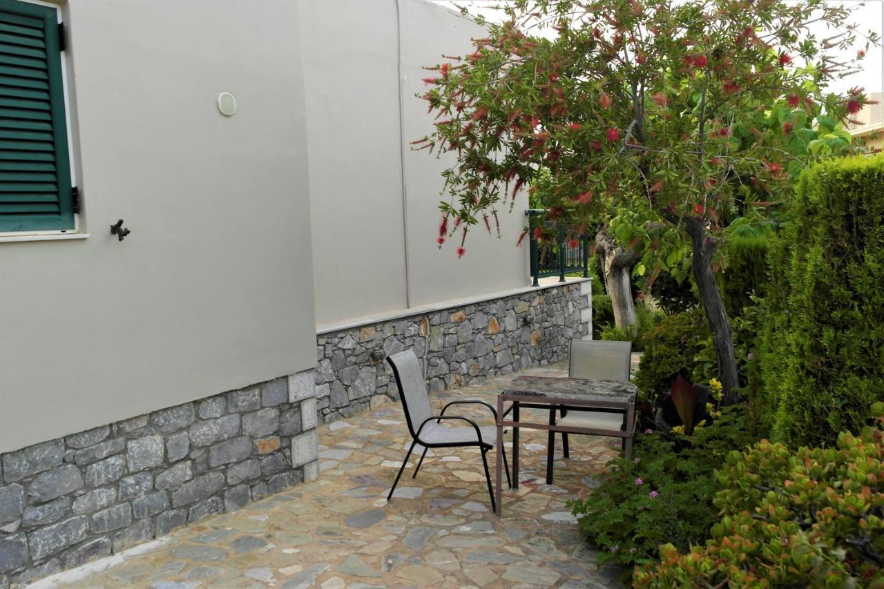 Voulas Apartments Stoúpa Esterno foto