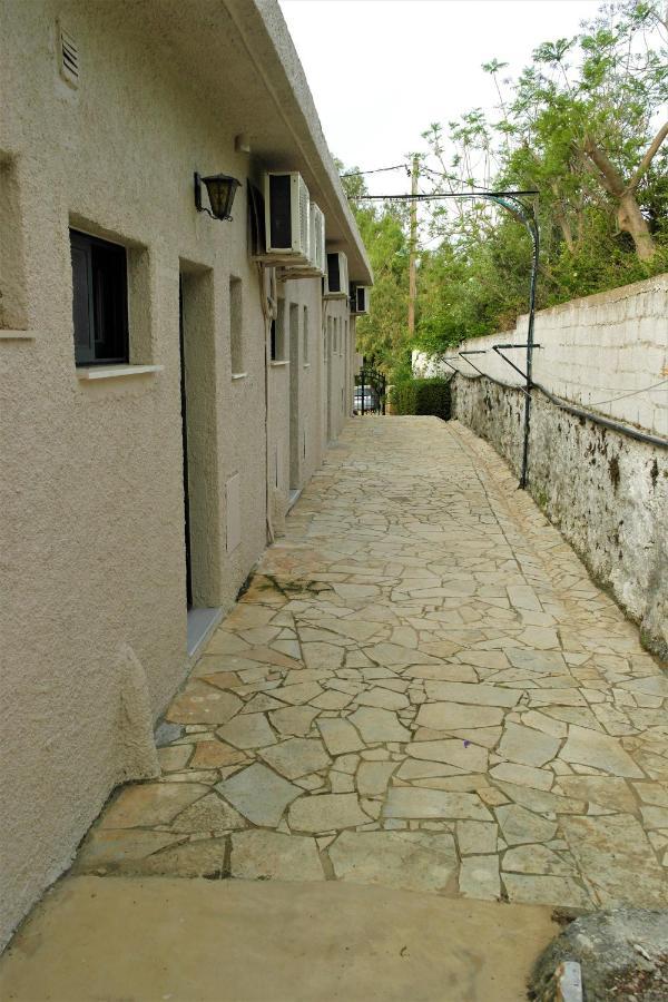 Voulas Apartments Stoúpa Esterno foto